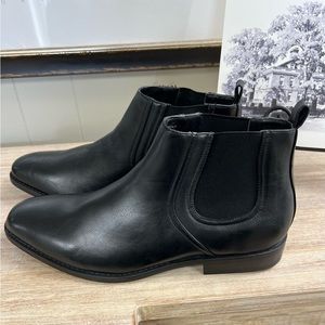 Unlisted by Kenneth Cole Peyton Boots size 11 NWOT